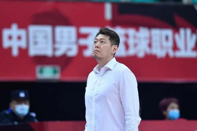 小情侣高清国产在线播放